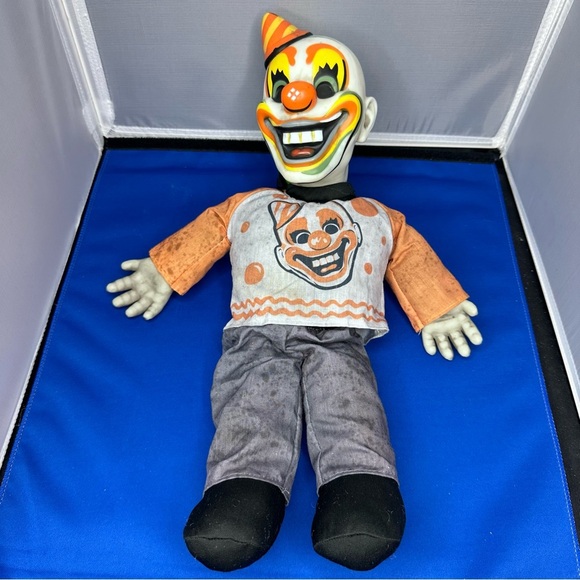 Spirit Halloween Vintage Clown Doll - Speaking Motion Sensor - Picture 1 of 7